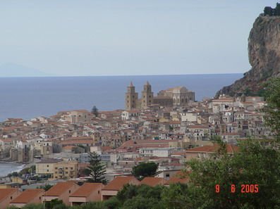 Панорама города Чефалу. Сицилия. Италия